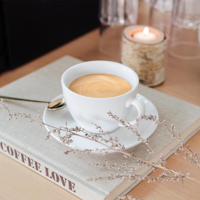 kaffekop fra kaffemaskine til instant kaffe